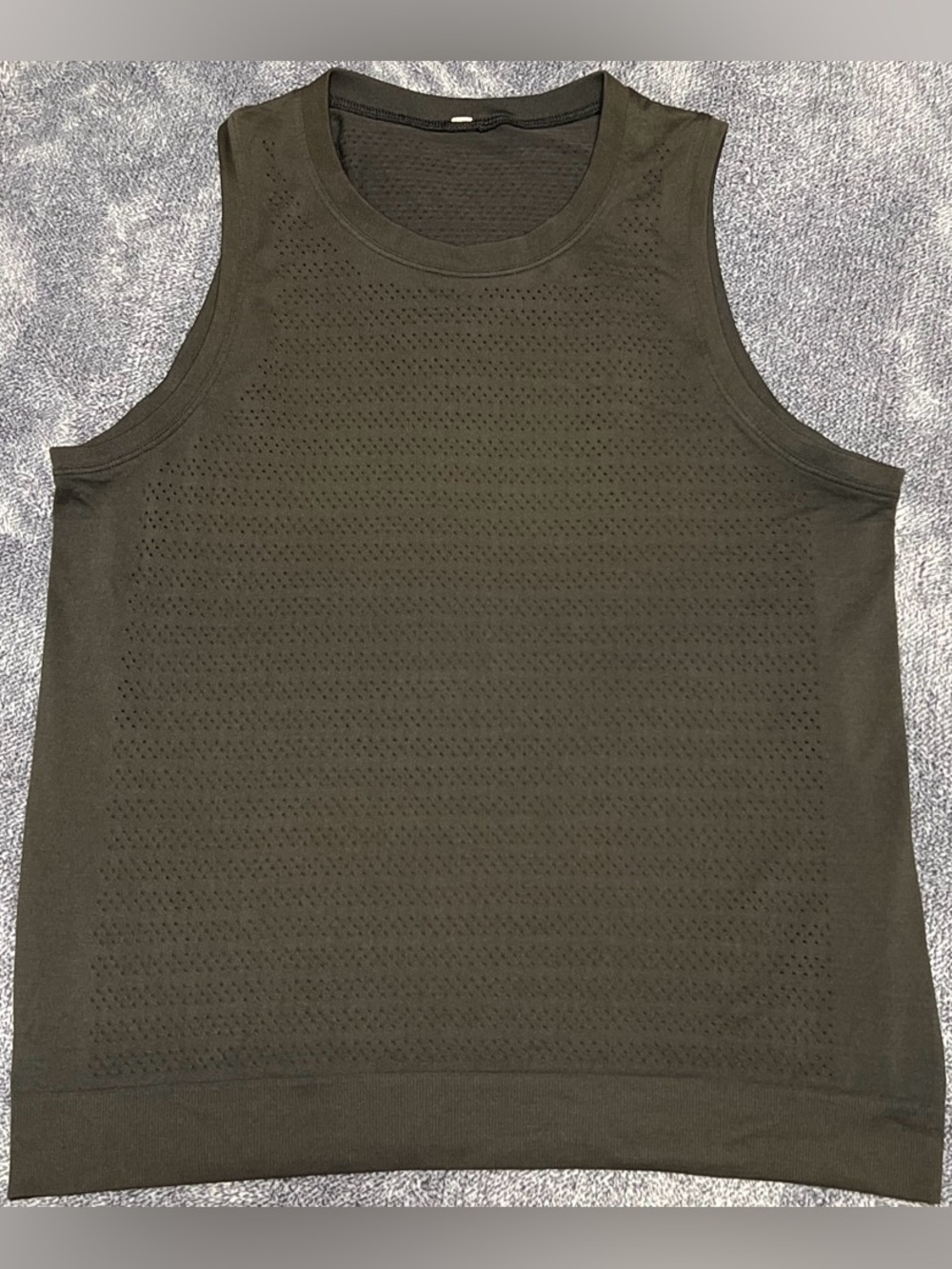 #19 Lululemon Breeze By Muscle Perforated Knit Tank Top Black Size 8
